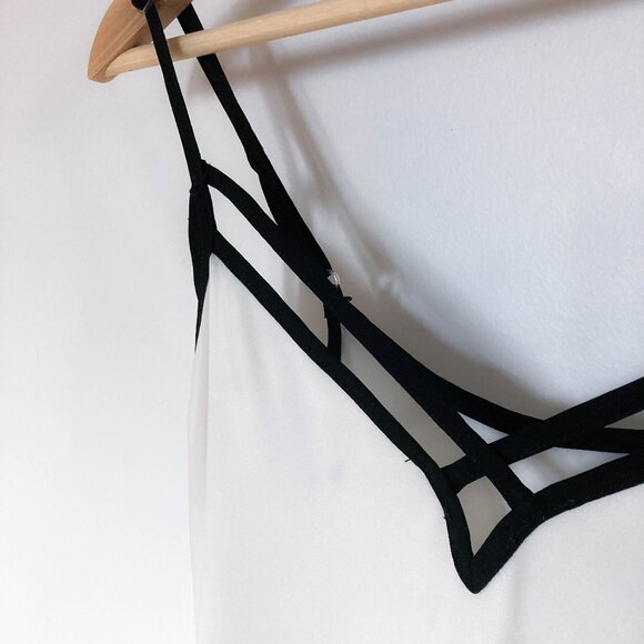 Brandy Melville Tank Top - Picture 2 of 11